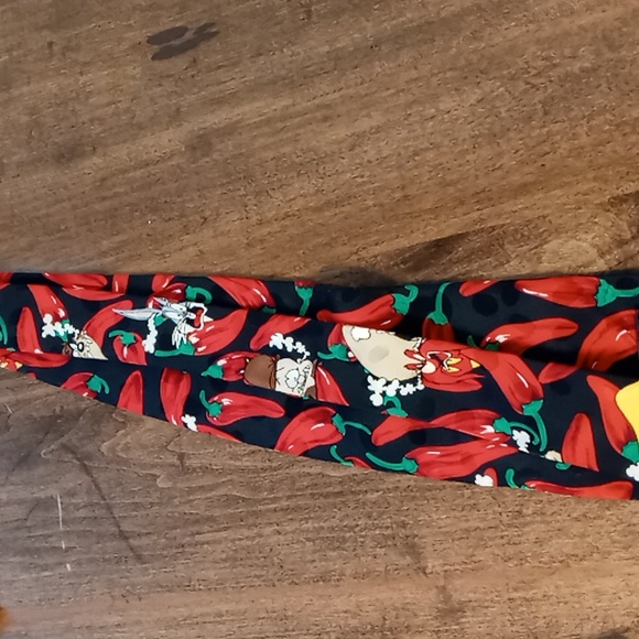 Set of 2 Neckties w Hot Pepper Theme/ Tabasco/Looney Tunes Mani - Picture 6 of 7